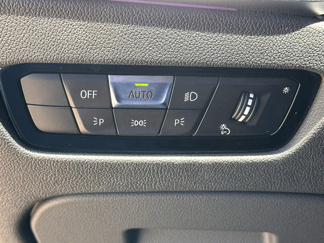 Used 2021 BMW M4 Competition w/ Executive Package image 28