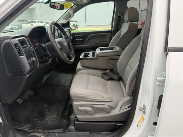 Used 2018 Chevrolet Silverado 1500 Custom RWD image 22