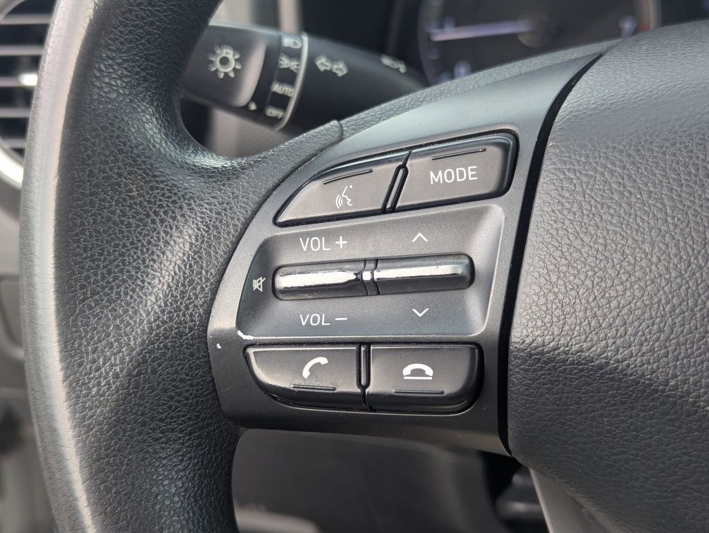 Used 2020 Hyundai Kona SE FWD image 19