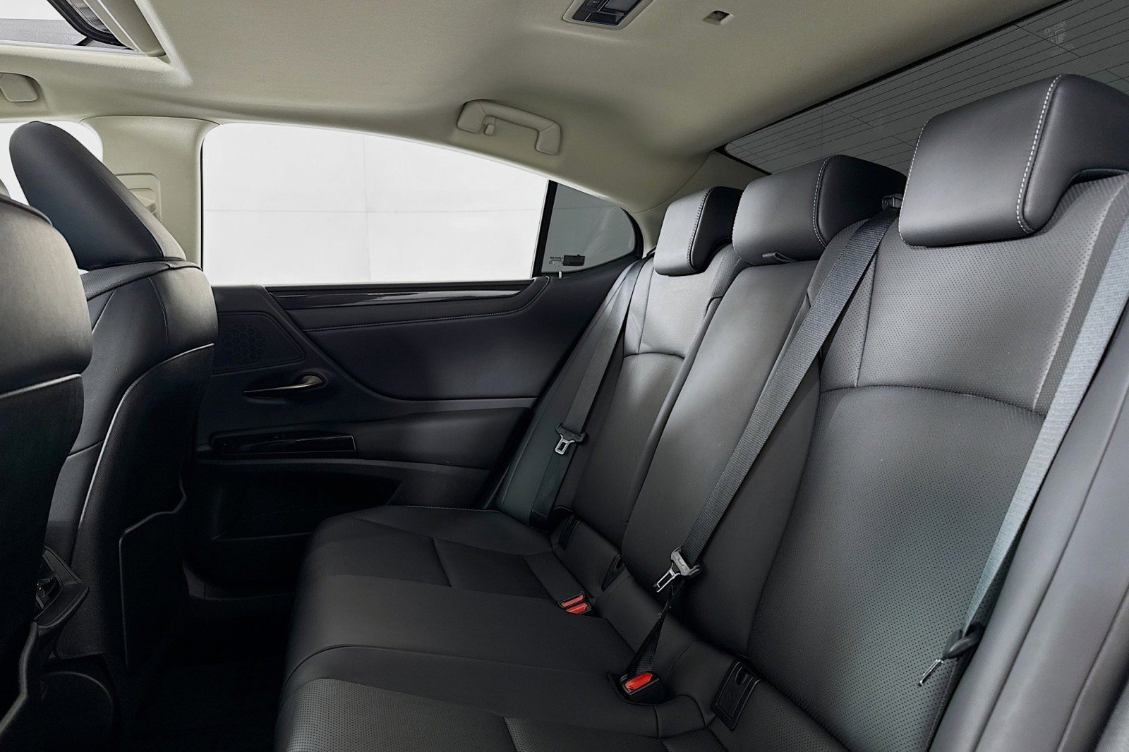 Used 2023 Lexus ES 350 image 7