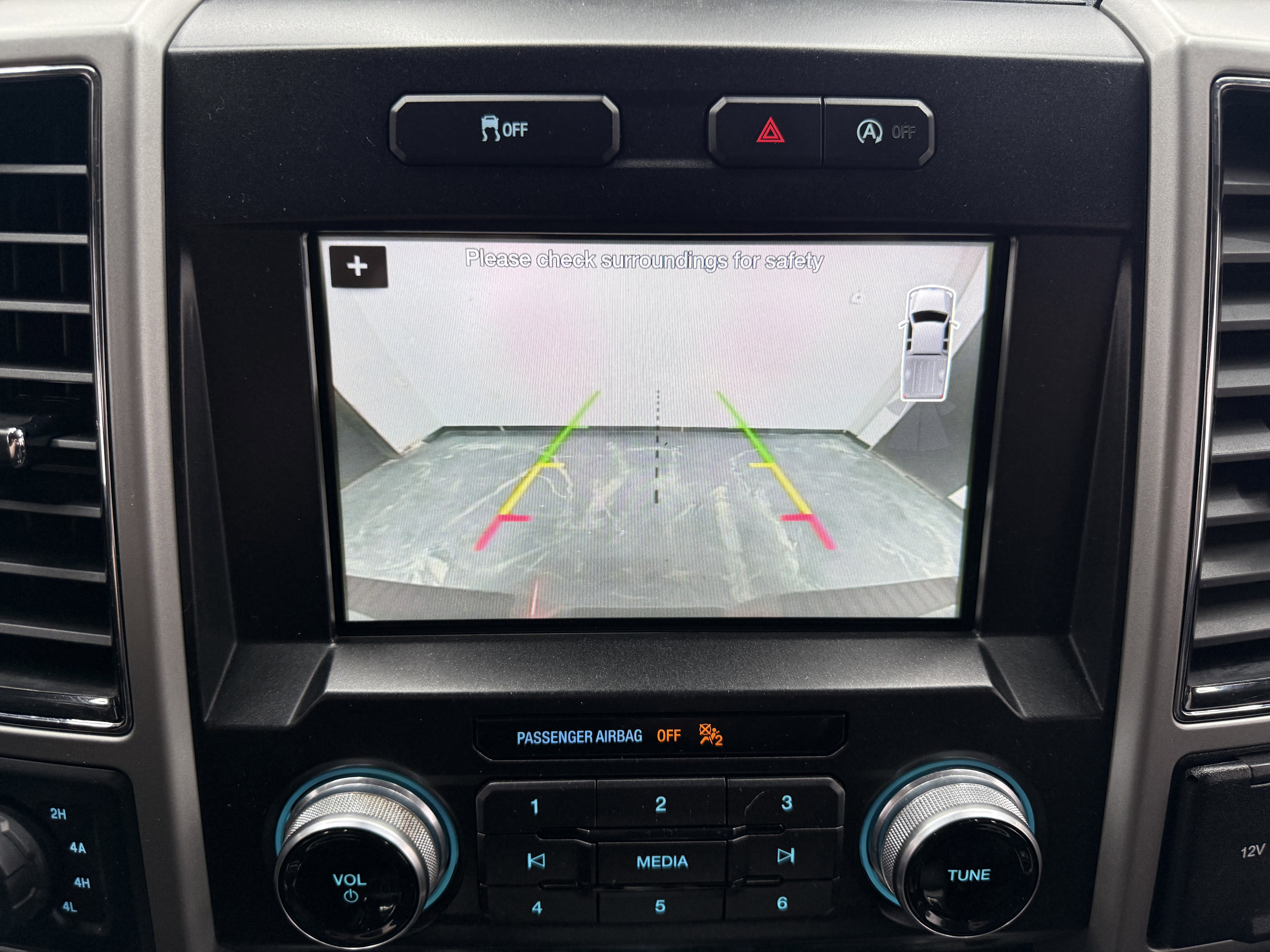 Used 2018 Ford F150 Lariat w/ Equipment Group 502A Luxury image 15