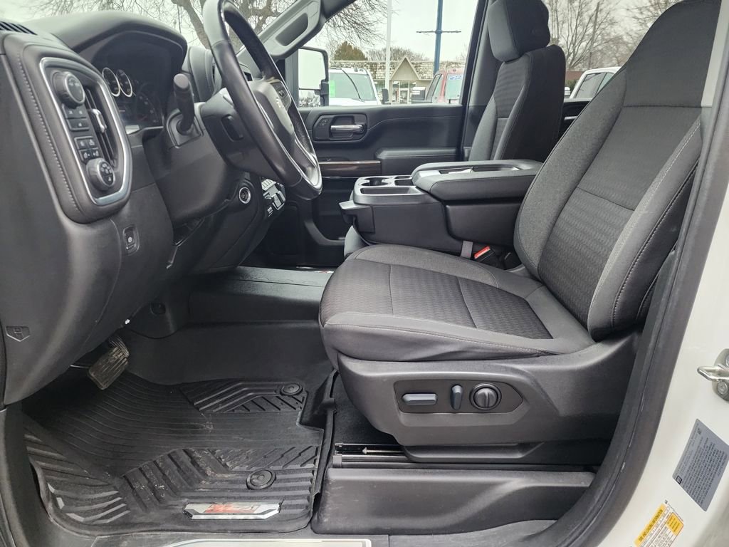 Certified 2022 Chevrolet Silverado 3500 LT w/ Convenience Package image 24
