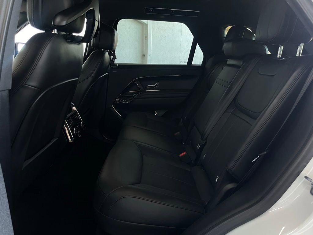 Used 2024 Land Rover Range Rover Sport SE image 12