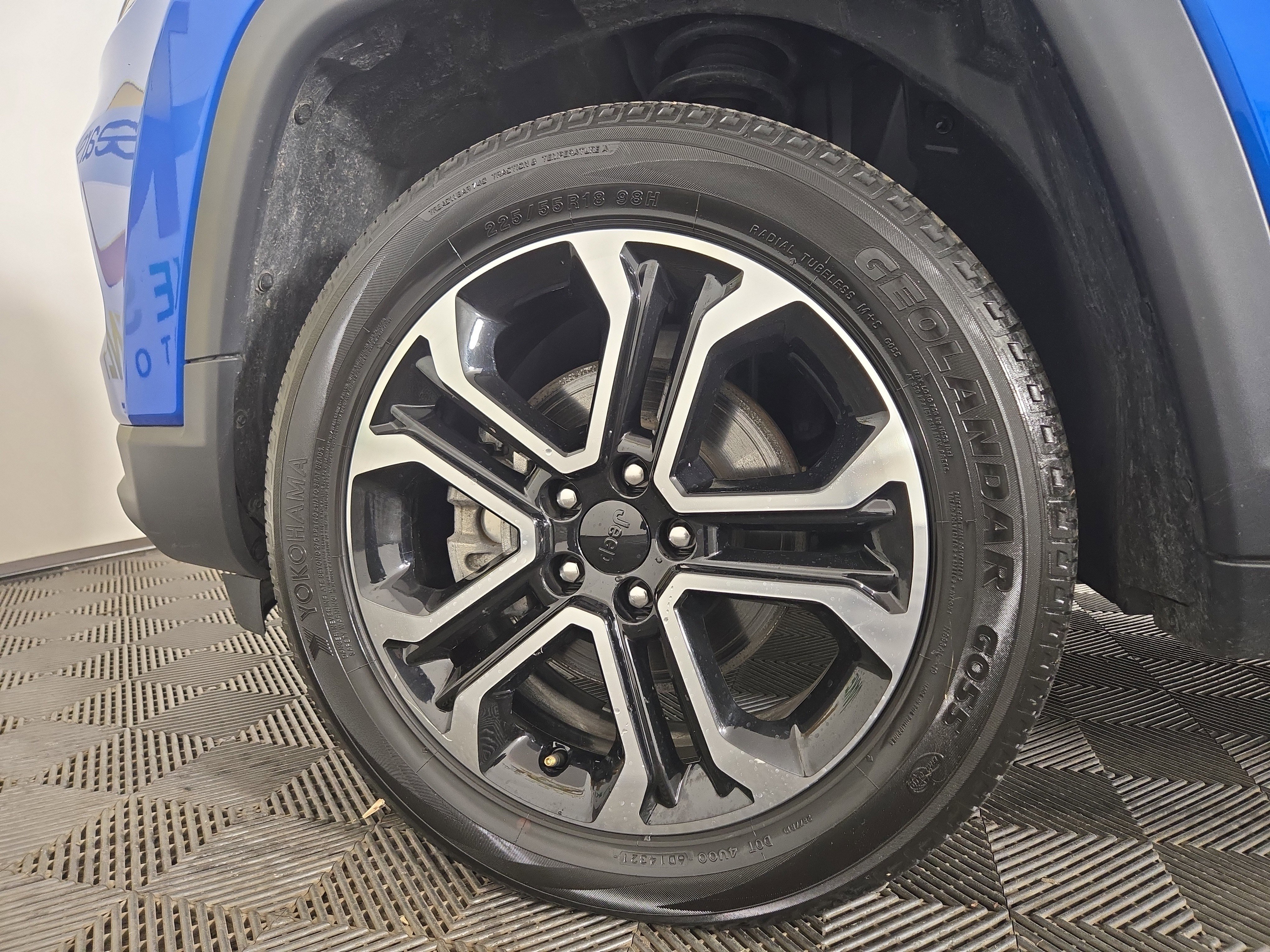 Certified 2022 Jeep Compass Limited image 33