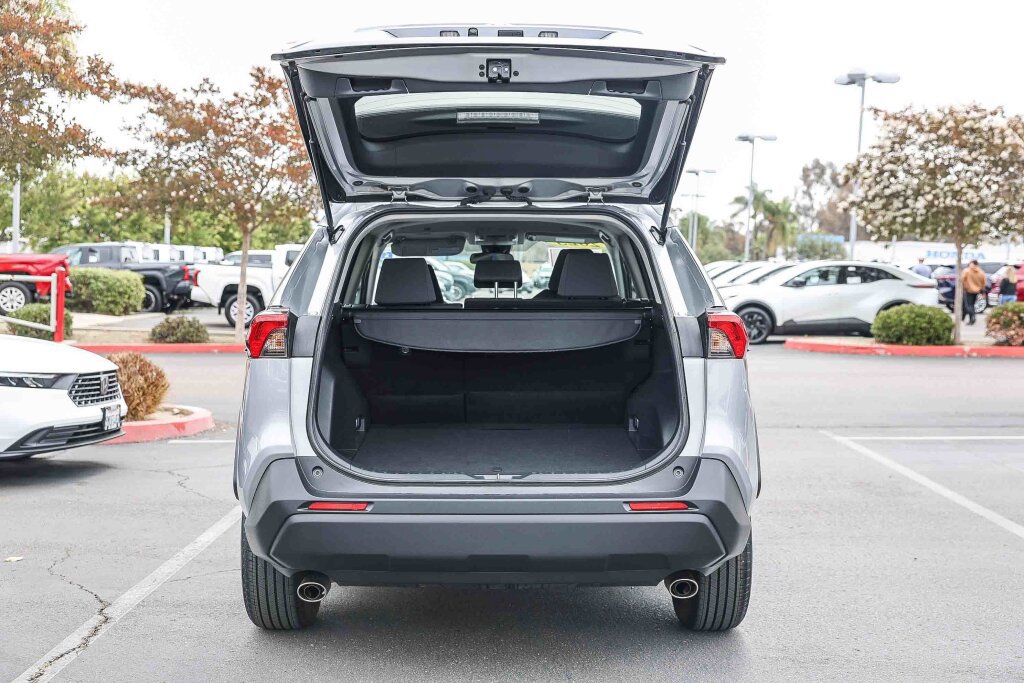 Certified 2025 Toyota RAV4 XLE FWD image 25