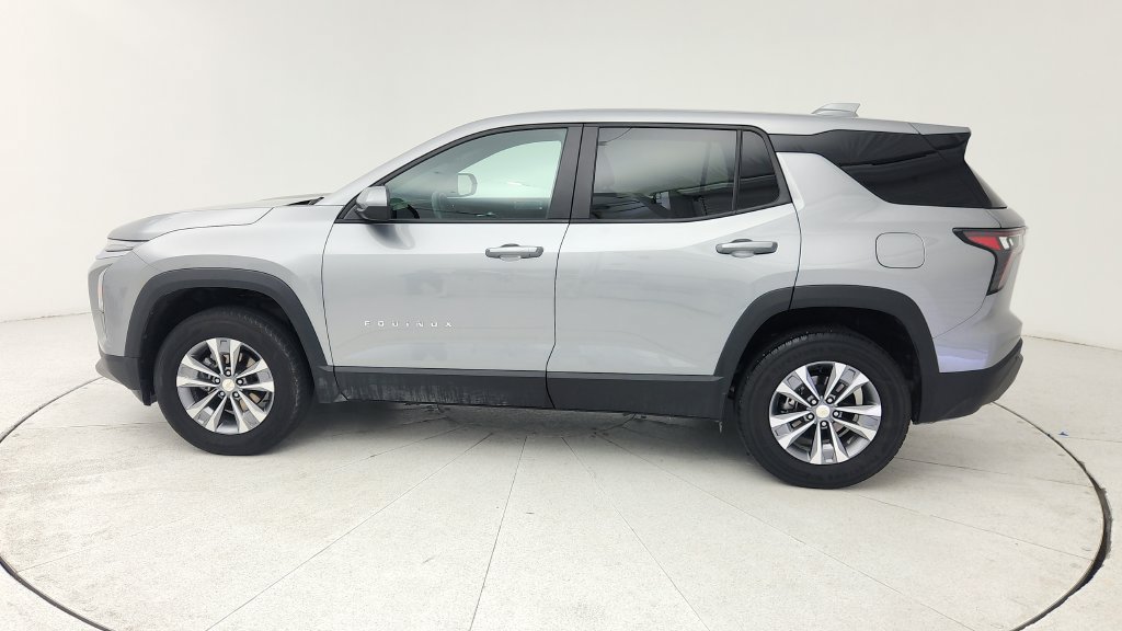 Used 2025 Chevrolet Equinox LT FWD image 4
