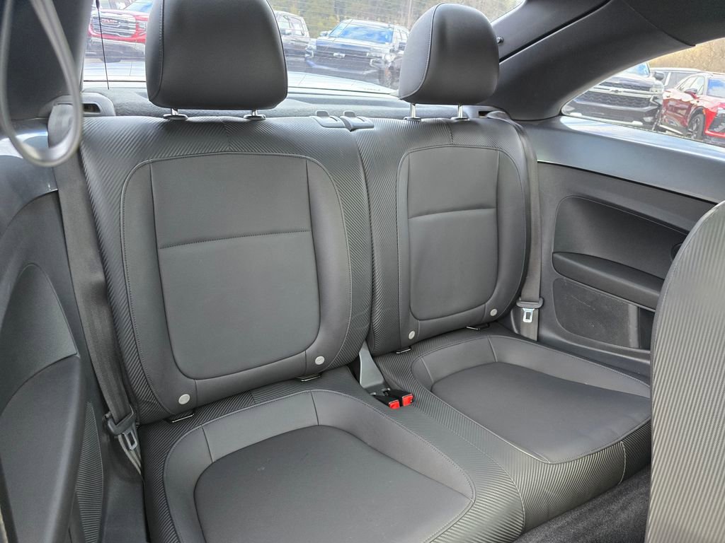 Used 2015 Volkswagen Beetle TDI image 28