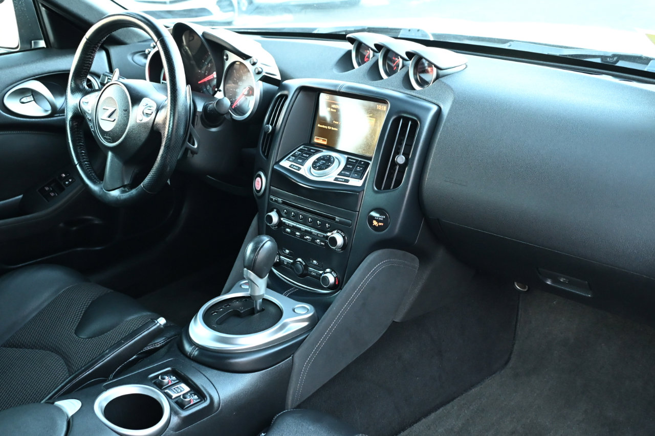 Used 2014 Nissan 370Z Touring w/ Sport Package image 30