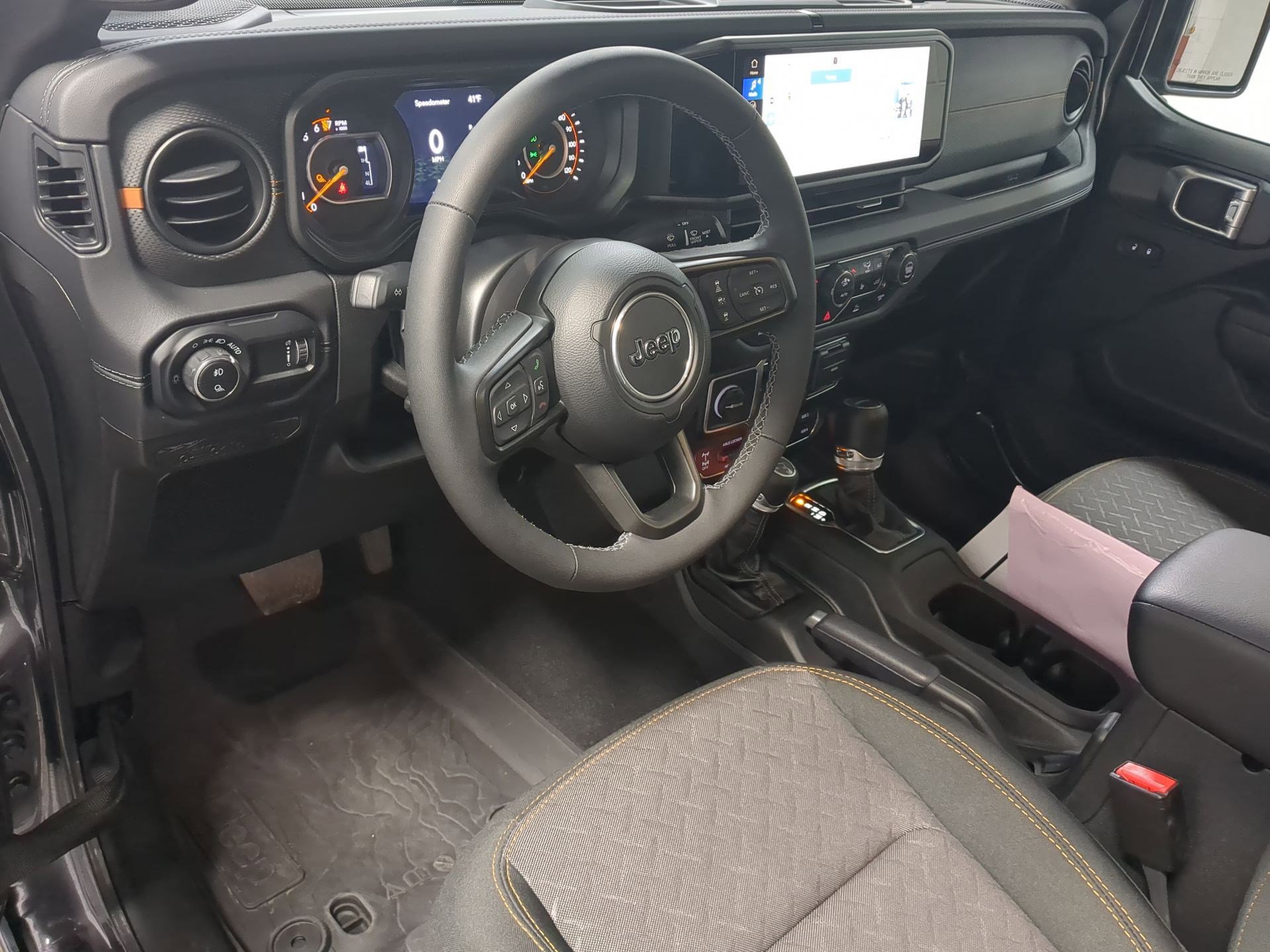 Certified 2025 Jeep Gladiator Mojave w/ Convenience Group image 11