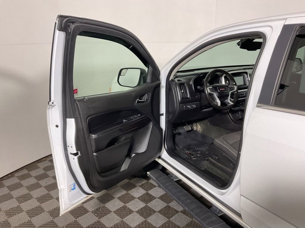 Used 2015 GMC Canyon SLE AWD/4WD image 17