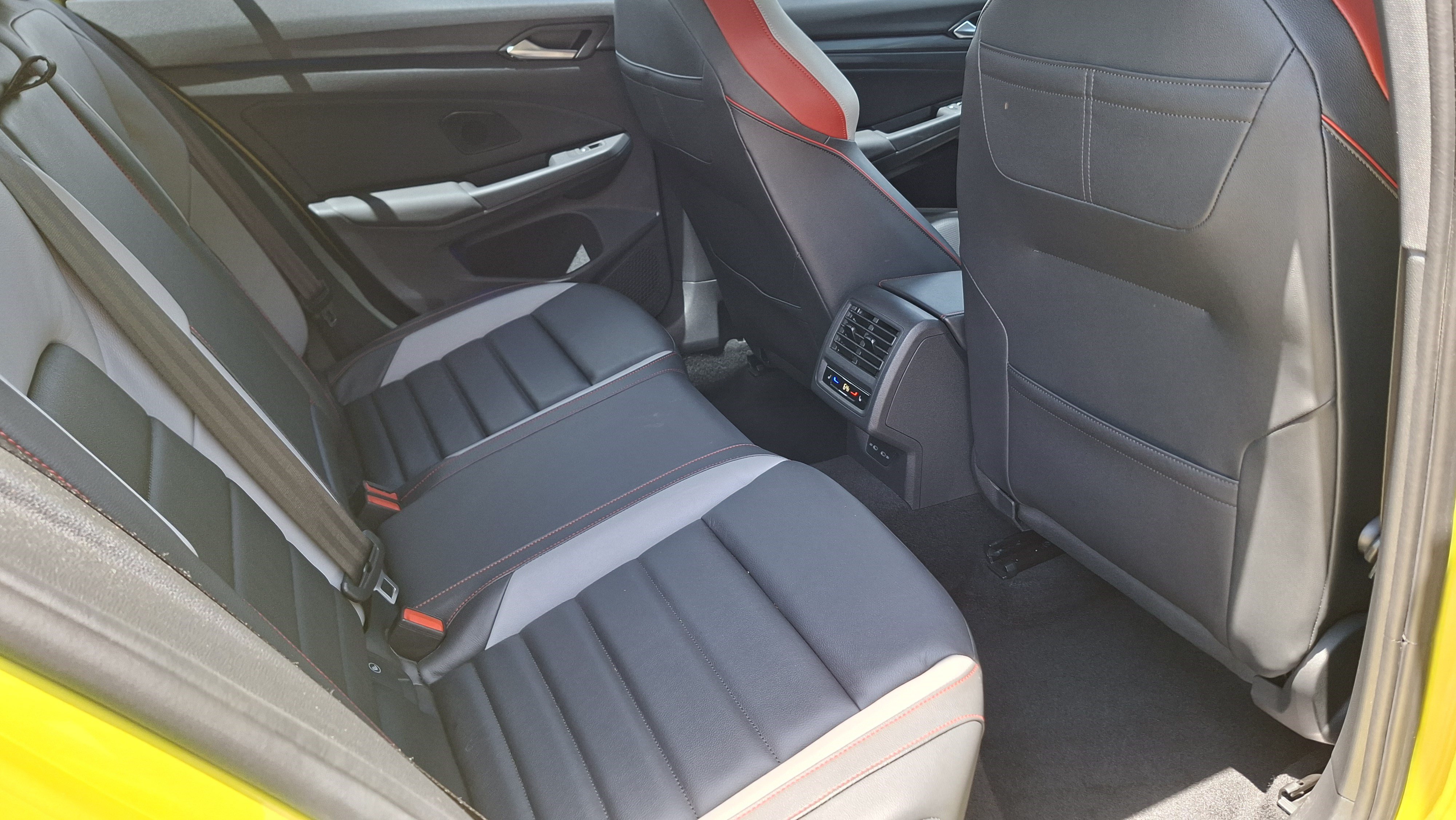 Used 2022 Volkswagen GTI Autobahn FWD image 22