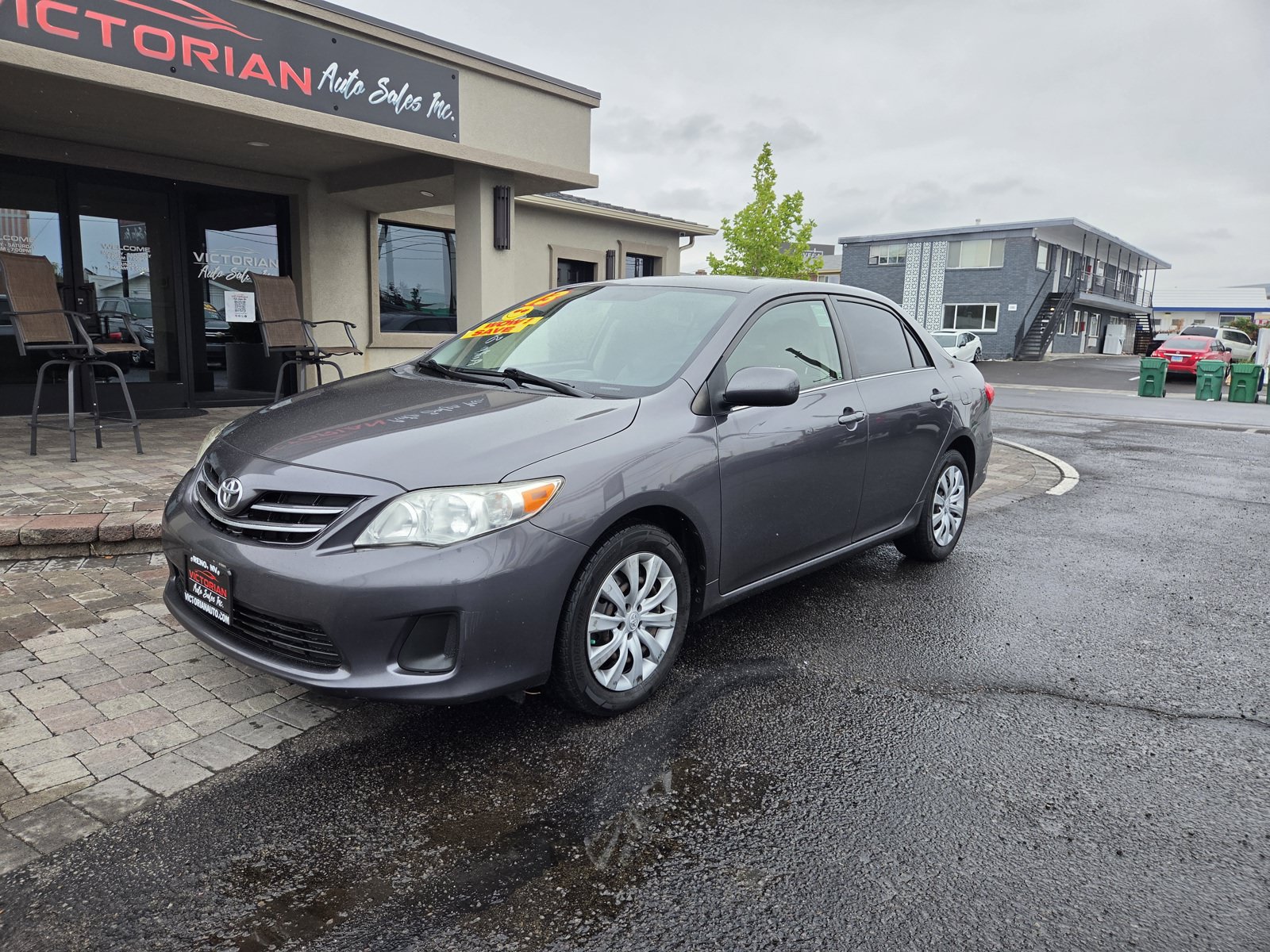 Used 2013 Toyota Corolla LE FWD image 2