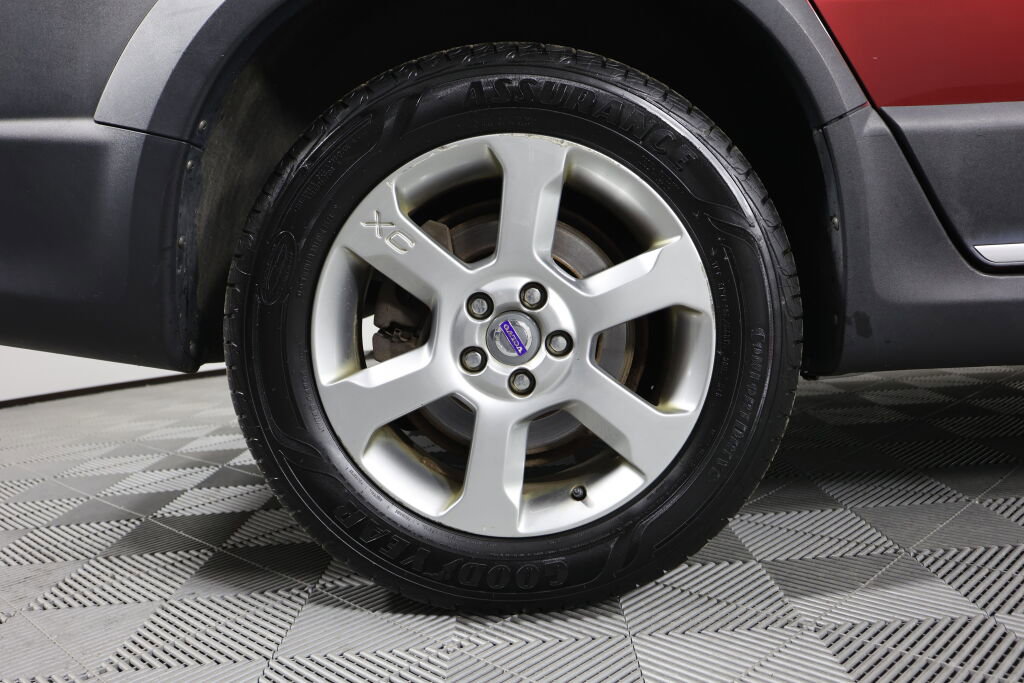 Used 2009 Volvo XC70 3.2 image 7