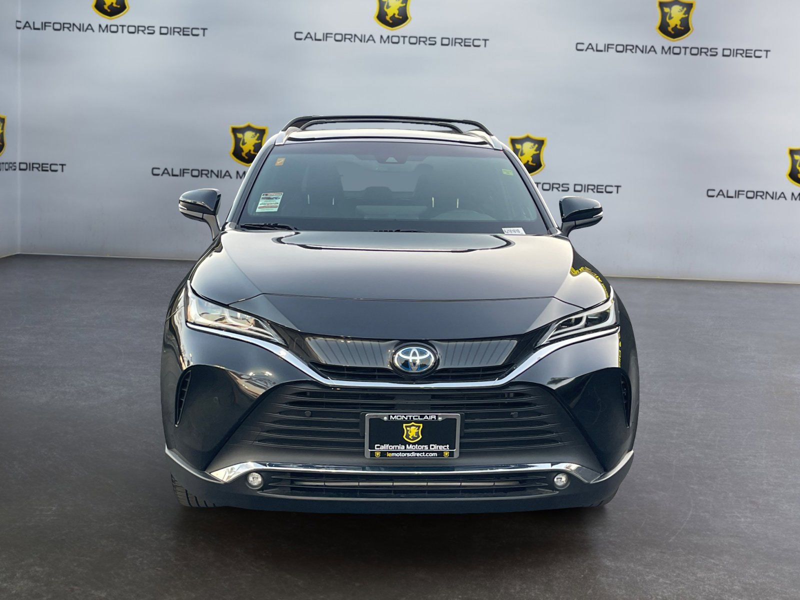 Used 2024 Toyota Venza XLE image 8