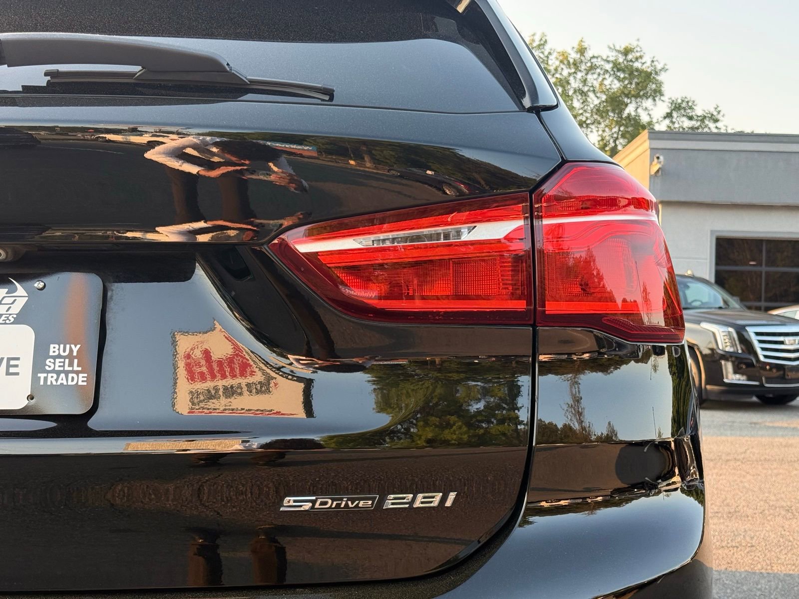 Used 2018 BMW X1 sDrive28i w/ Convenience Package FWD image 10