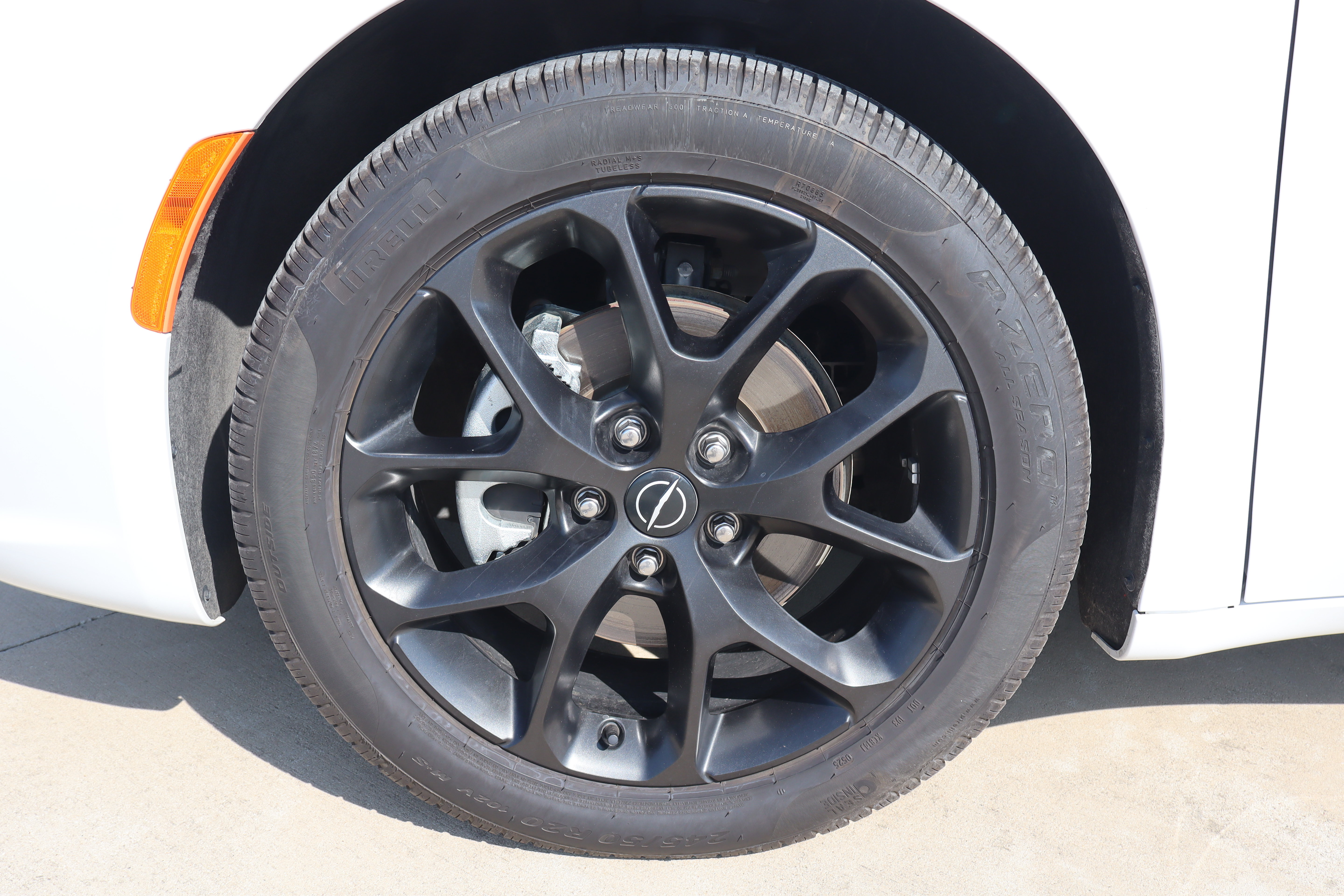 Used 2025 Chrysler Pacifica Limited FWD image 34