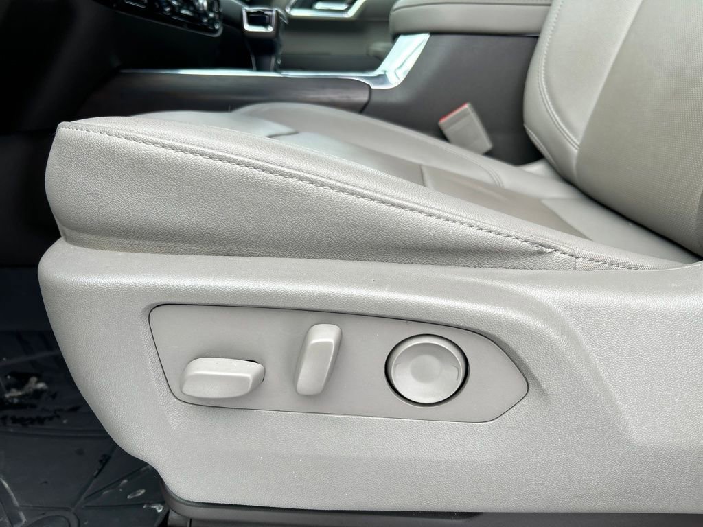 Used 2022 GMC Sierra 1500 SLT w/ SLT Convenience Package image 21