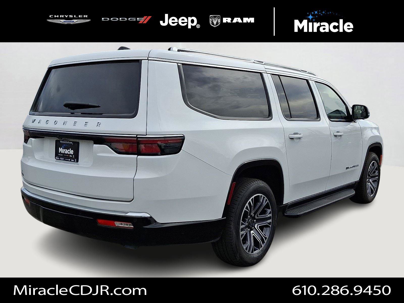 Certified 2025 Jeep Wagoneer L 4WD image 7