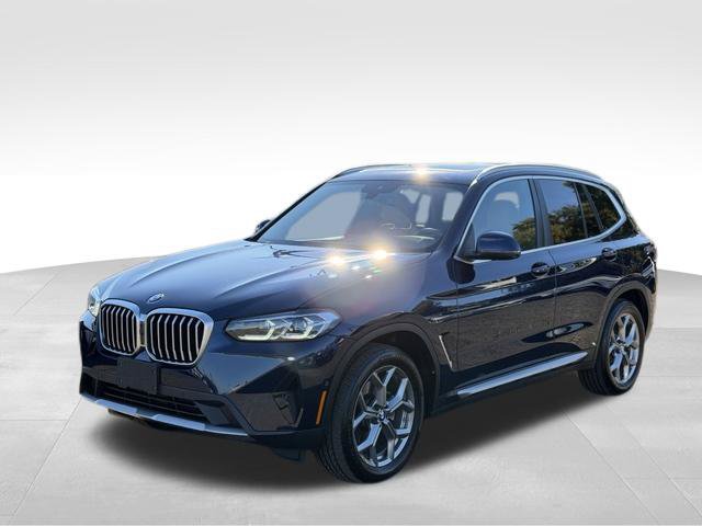 Used 2024 BMW X3 xDrive30i w/ Premium Package AWD/4WD image 3