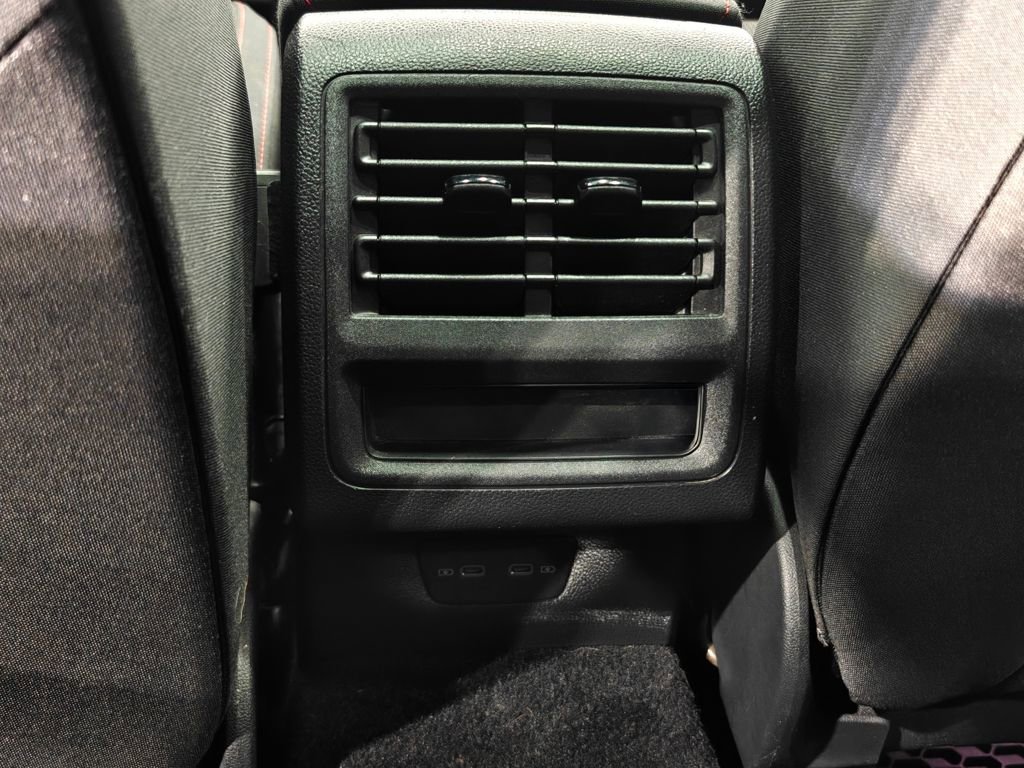 Used 2022 Volkswagen GTI SE image 29