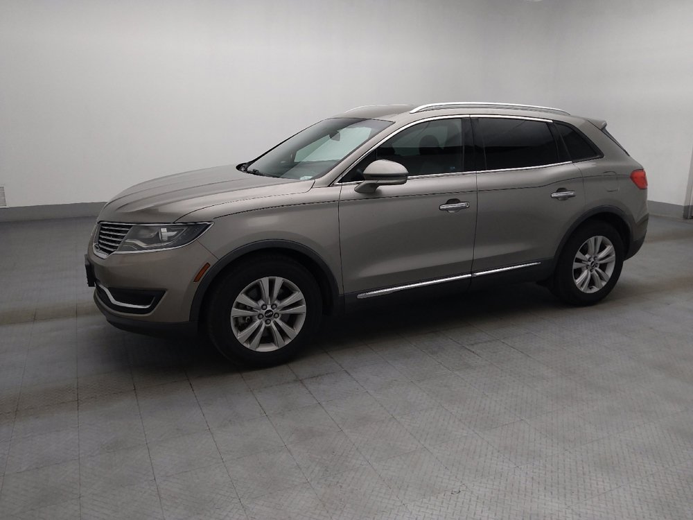 Used 2016 Lincoln MKX Premiere w/ Cargo Accessories Package FWD image 2