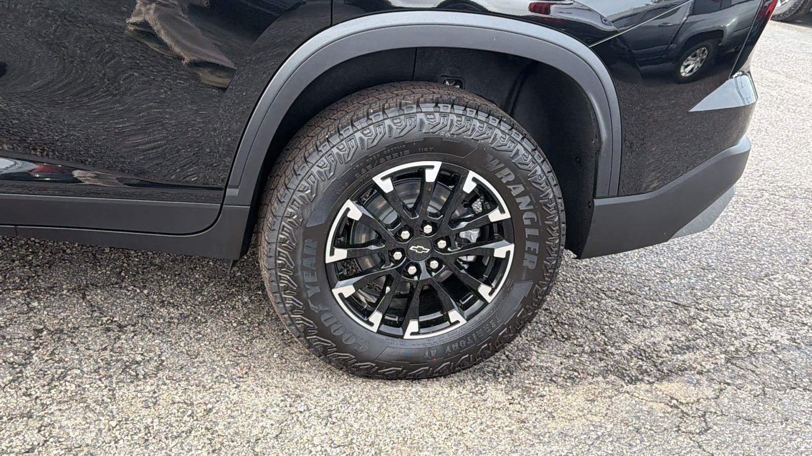 New 2026 Chevrolet Traverse Z71 w/ Driver Confidence Package image 9