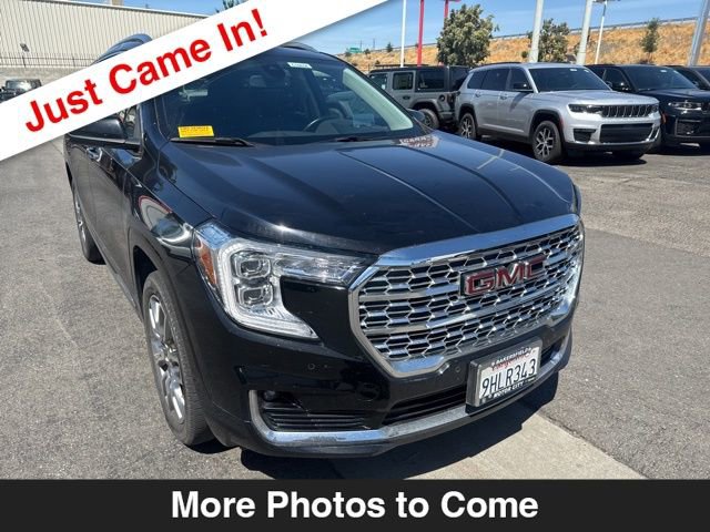 Used 2023 GMC Terrain Denali w/ LPO, Cargo Package image 8
