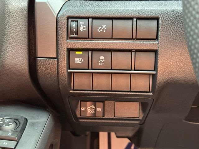 Used 2024 Toyota Tacoma TRD Sport AWD/4WD image 33