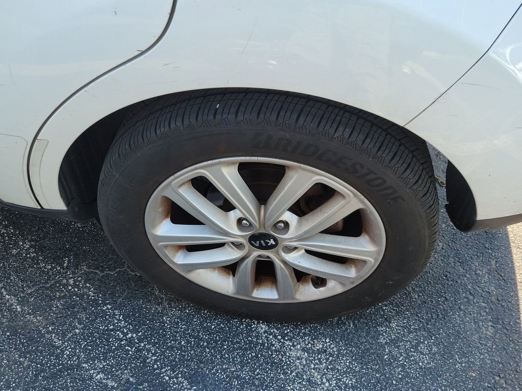 Used 2019 Kia Soul + image 6