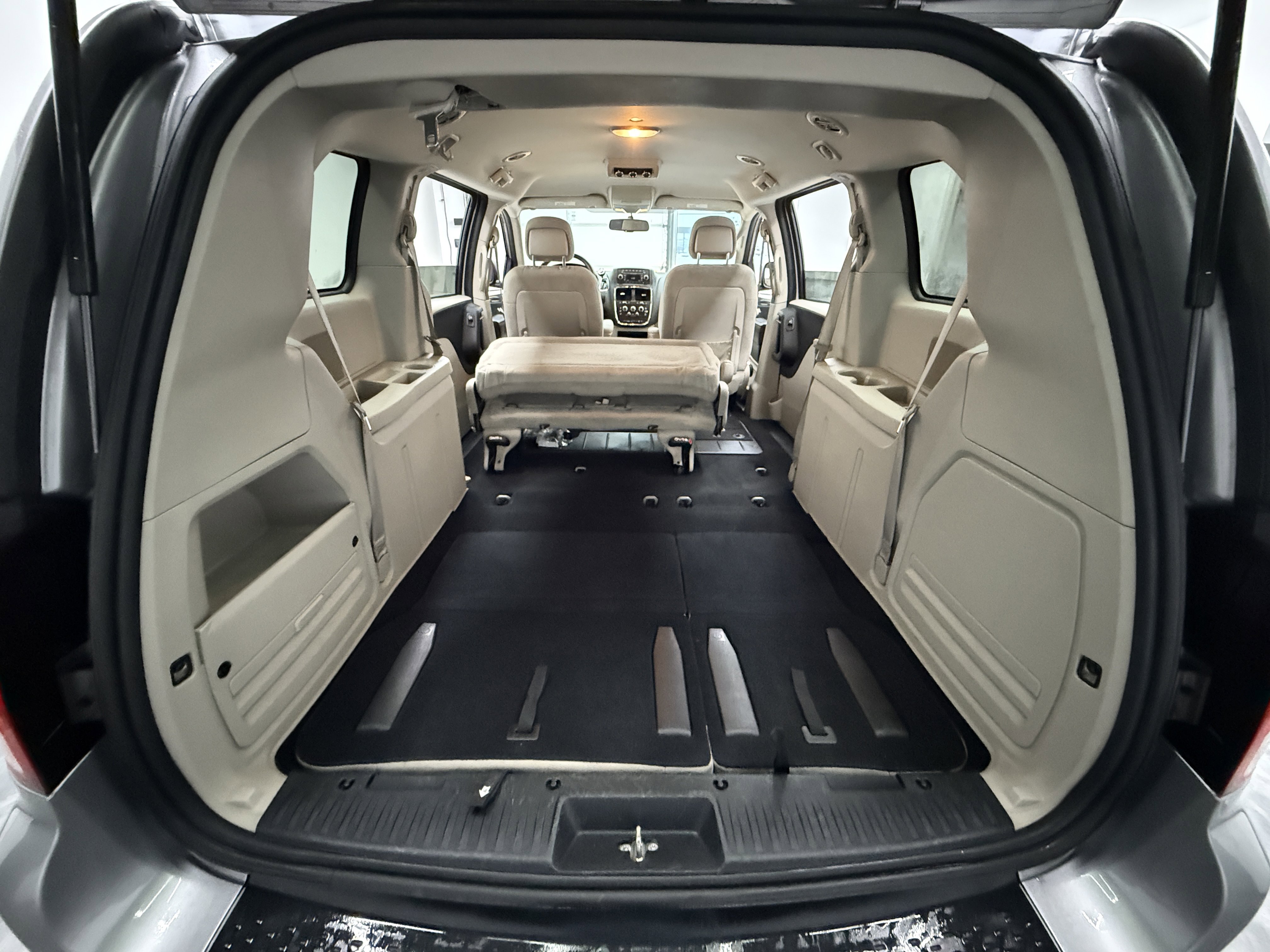 Used 2017 Dodge Grand Caravan SE w/ Power Window Group image 21