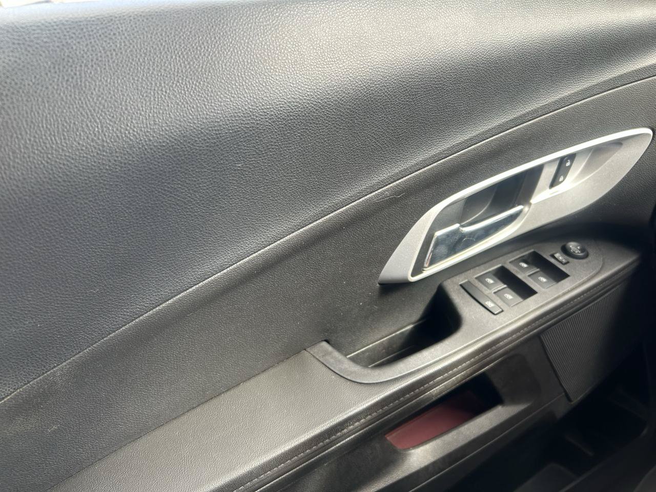 Used 2012 Chevrolet Equinox LS FWD image 25