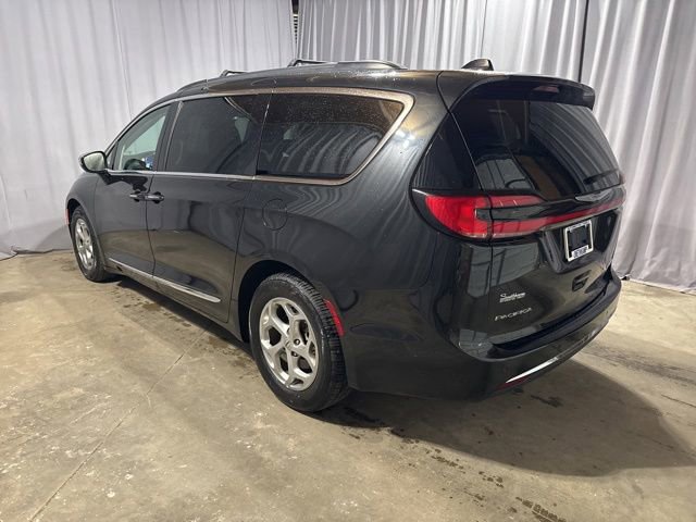 Used 2023 Chrysler Pacifica Limited FWD image 10