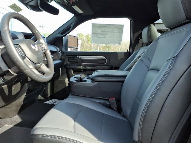 New 2026 RAM 2500 Tradesman AWD/4WD image 7