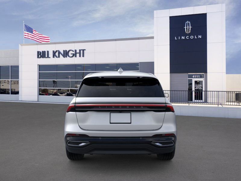 New 2025 Lincoln Nautilus Premier image 5