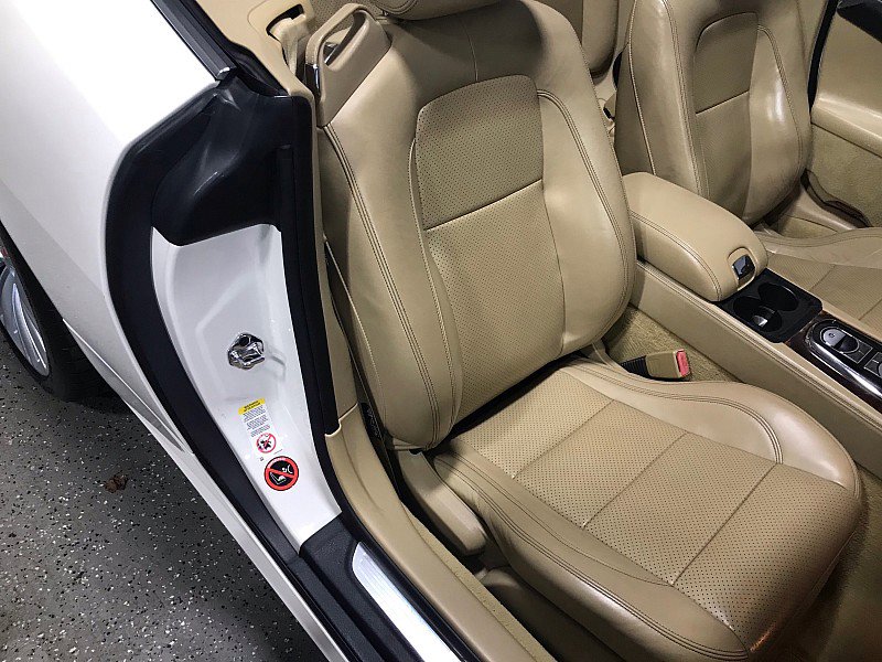 Used 2010 Jaguar XK Convertible image 22