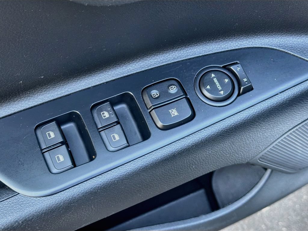 Used 2021 Kia Rio S FWD image 15