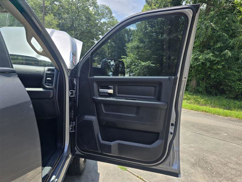 Used 2019 RAM 3500 Tradesman image 15