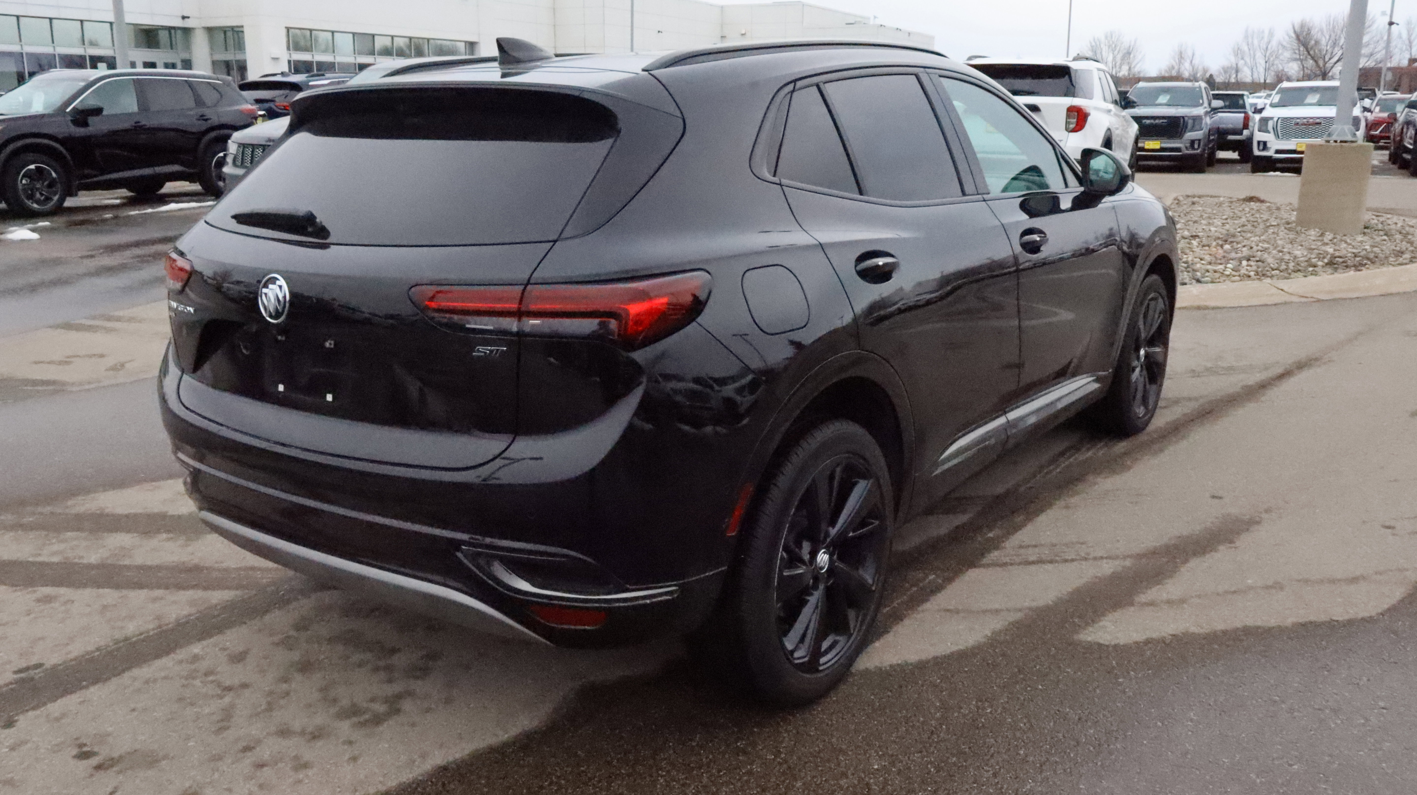 Certified 2022 Buick Envision Essence w/ Technology Package II AWD/4WD image 7