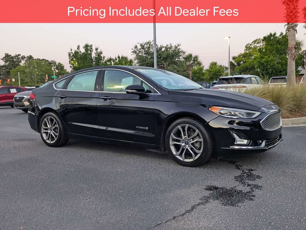 Used 2019 Ford Fusion Titanium FWD image 2
