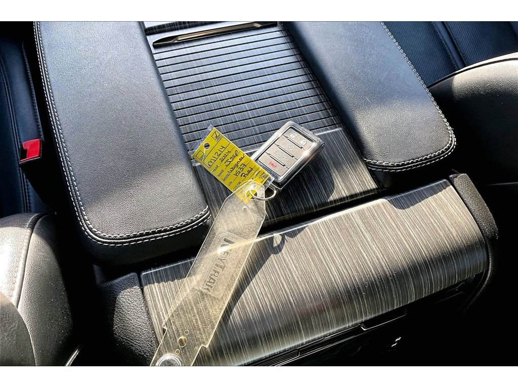 Certified 2024 Jeep Wagoneer L Series II w/ Flexible Seating Group image 12