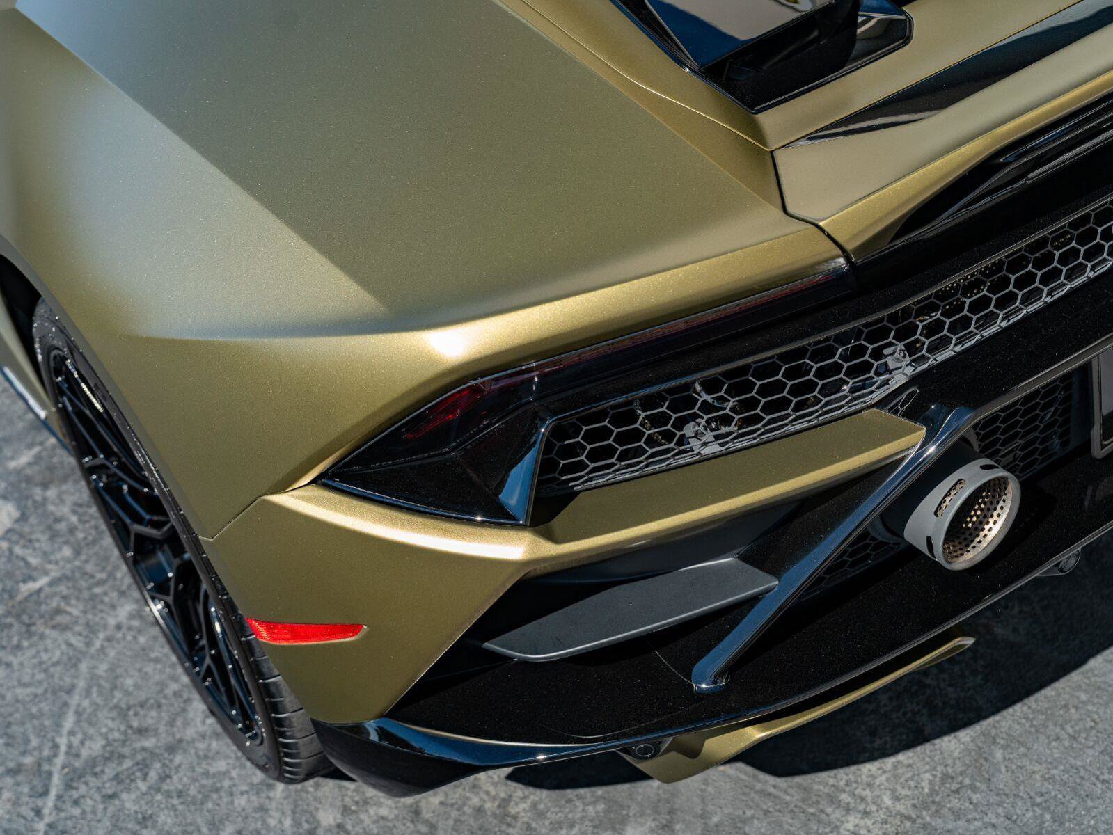 Used 2023 Lamborghini Huracan EVO RWD image 27