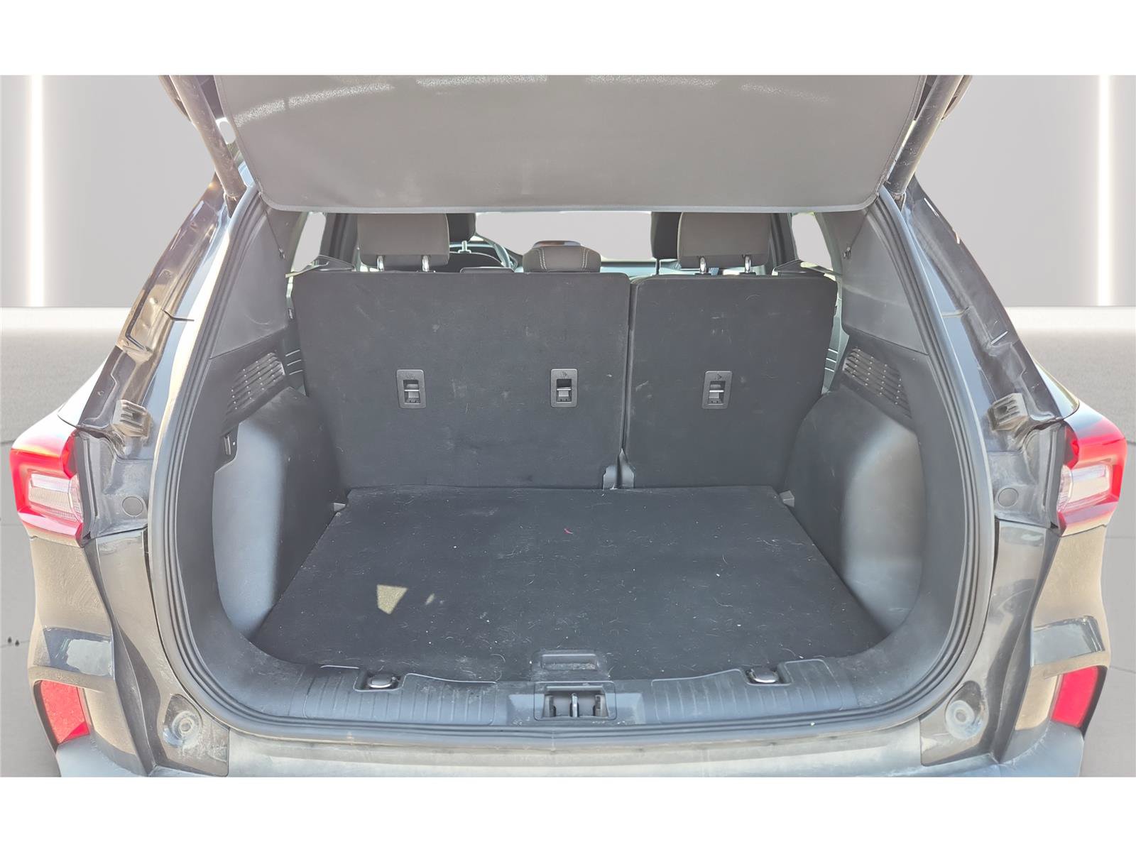 Used 2023 Ford Escape Active w/ Cold Weather Package FWD image 9
