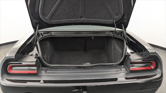 Used 2016 Dodge Challenger R/T image 17