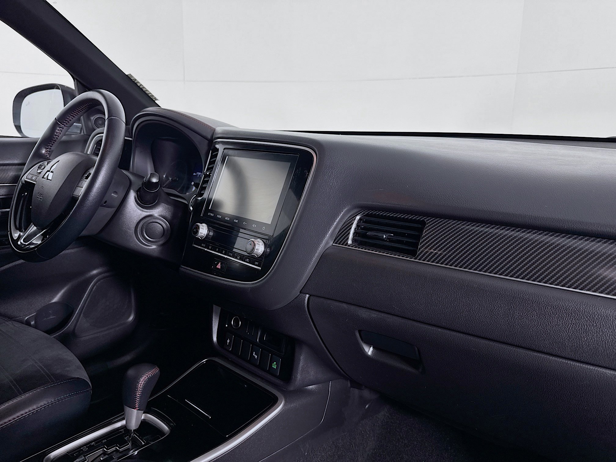 Used 2020 Mitsubishi Outlander LE image 29