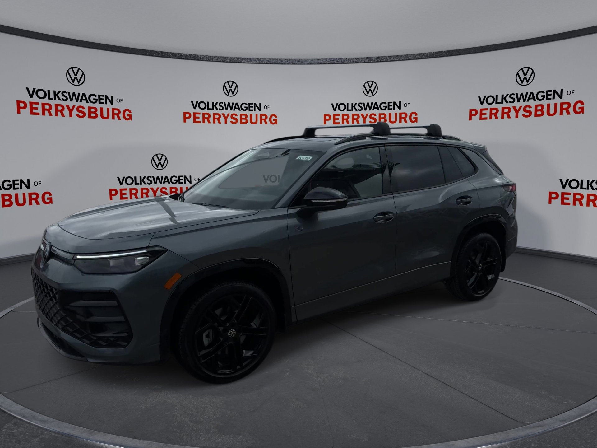 New 2026 Volkswagen Tiguan SE R-Line image 4