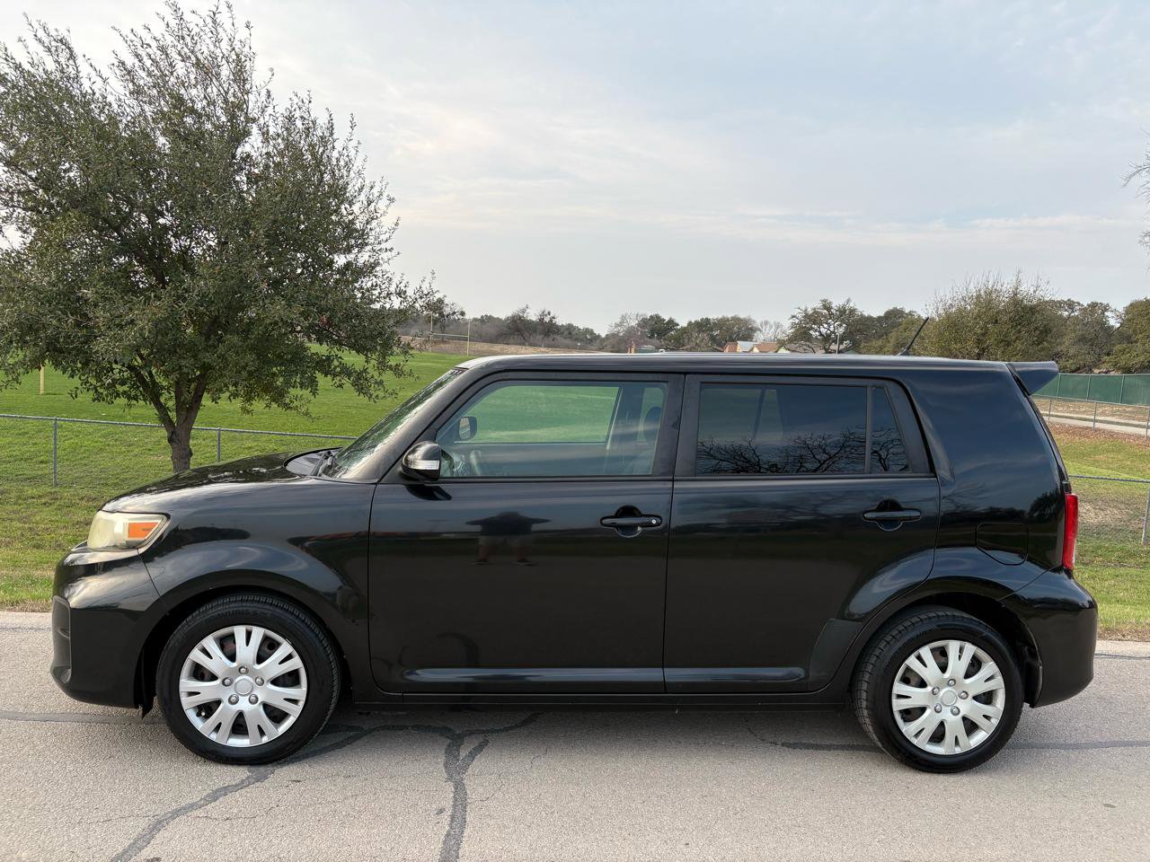 Used 2012 Scion xB image 2