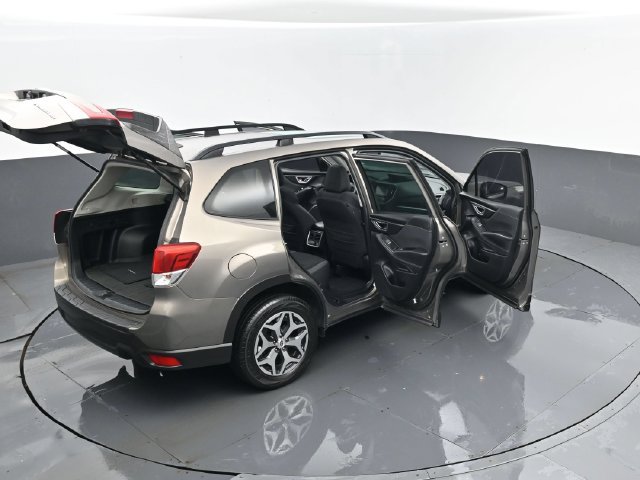 Used 2020 Subaru Forester Premium w/ Popular Package #1 AWD/4WD image 28