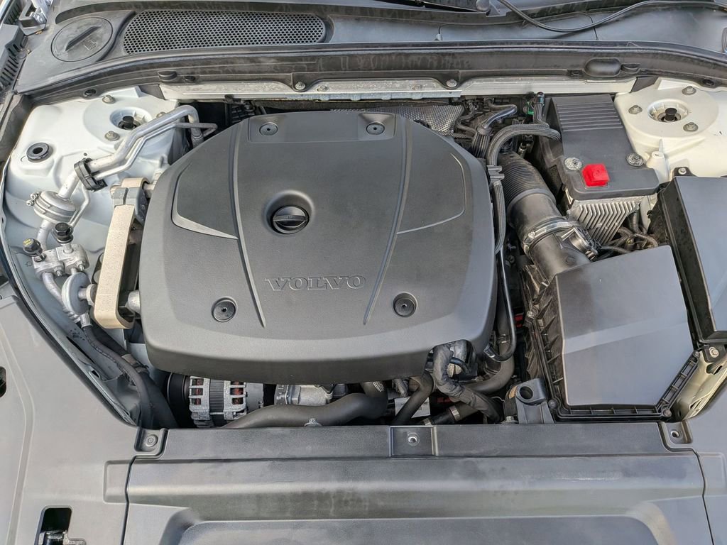 Used 2018 Volvo S90 T5 Momentum image 29