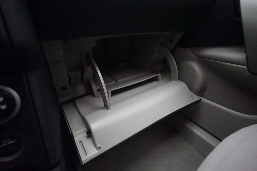 Used 2012 Nissan Rogue SV image 31
