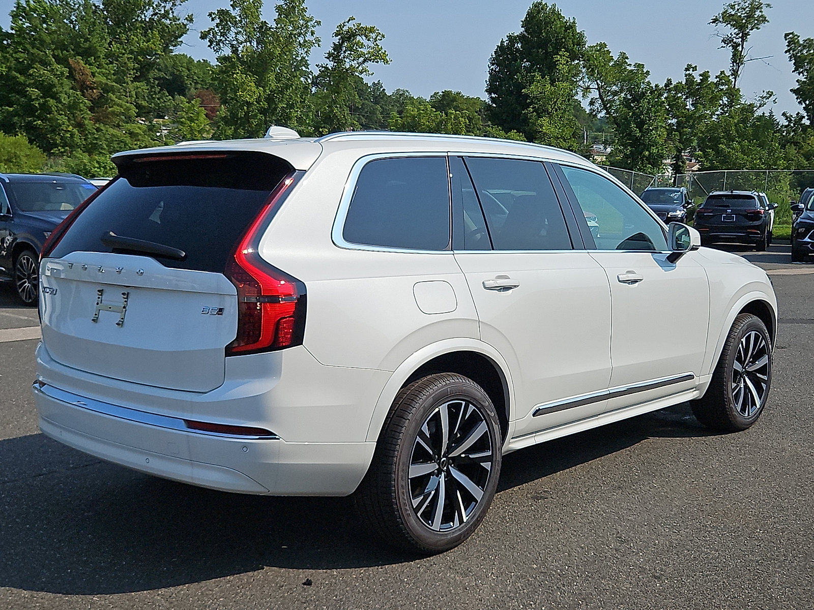 New 2026 Volvo XC90 B5 Core AWD/4WD image 6